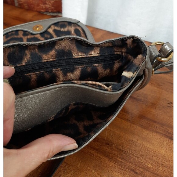 Jessica Simpson Shimmering Silver Snakeskin Evening Crossbody Bag - Picture 8 of 12